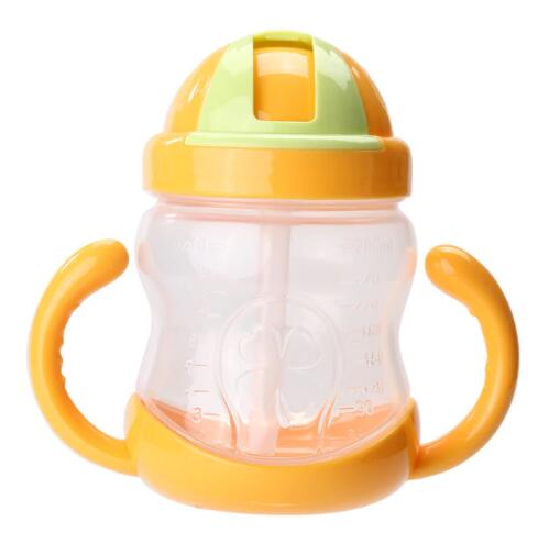 Innovativer Trinkbecher - Babyfirst24